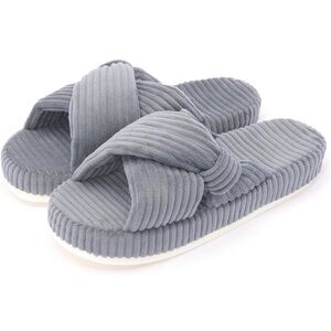 Women's Ribbed Gray Slippers